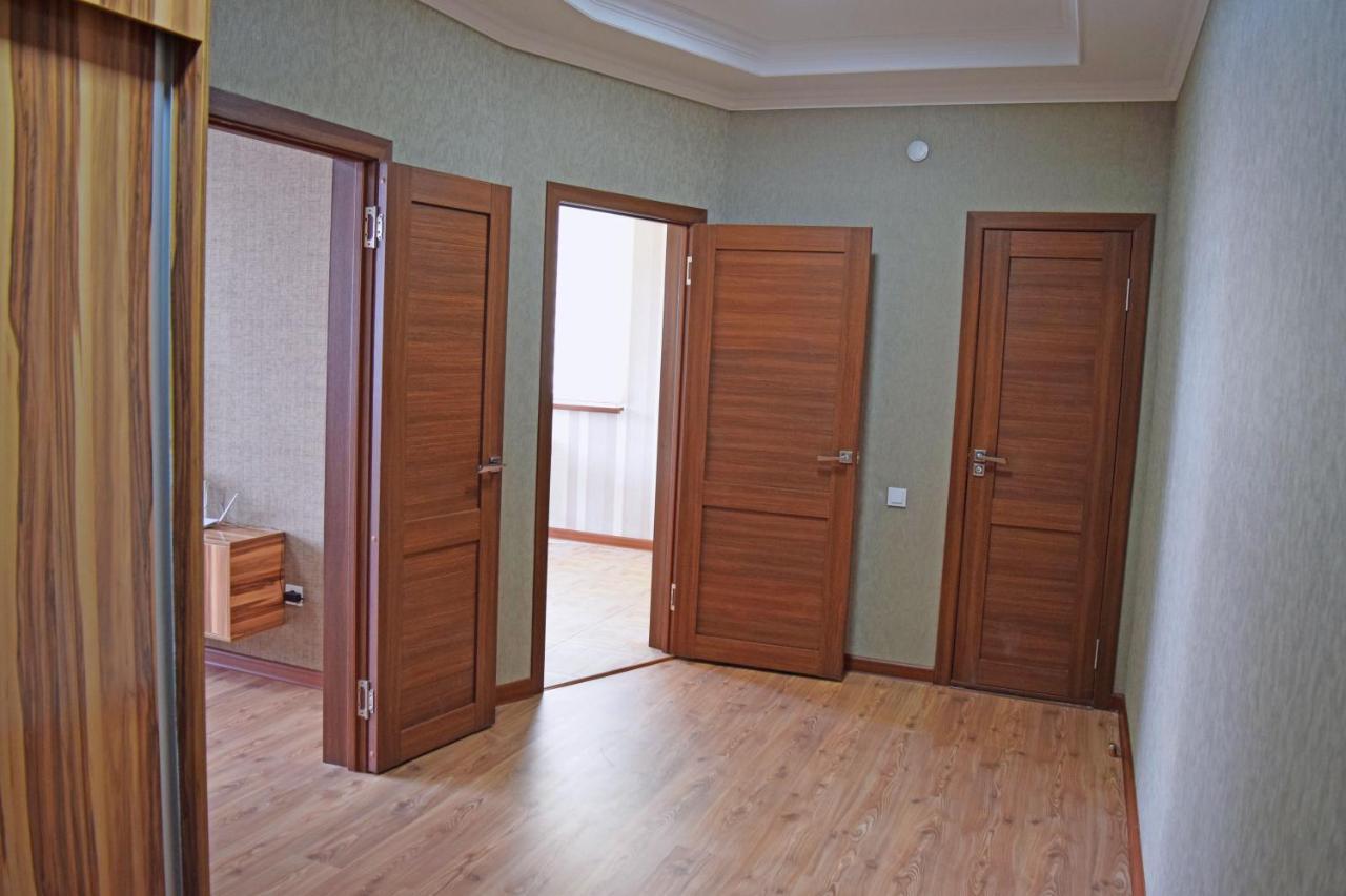 Bishkek Sunny Apartment In The Center ภายนอก รูปภาพ